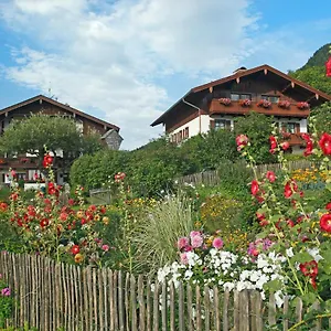 Bauernhof Koyerbauer Boardinghouse, Aschau im Chiemgau